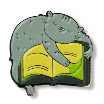Pin kot z książką